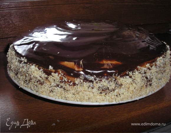 Торт с лесньім орехом и кремом из сметаньі Торт с лесньім орехом и кремом из сметаньі