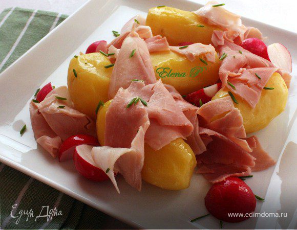 Теплый салат с молодой картошечкой Теплый салат с молодой картошечкой