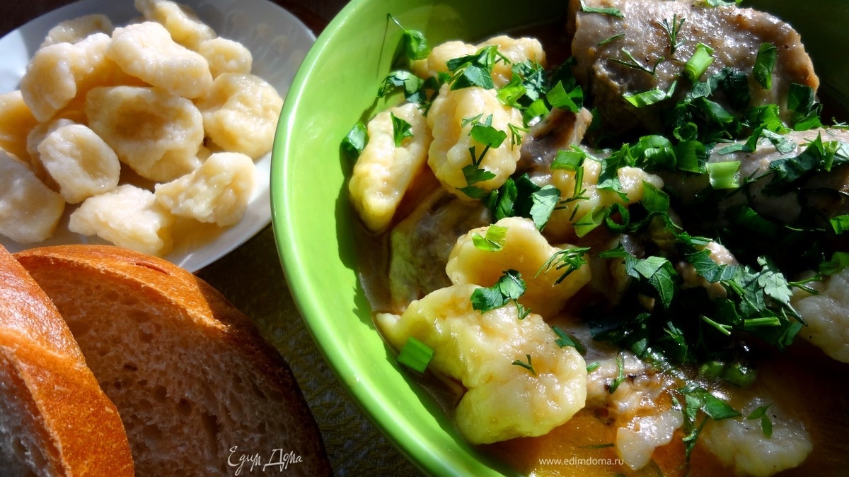 Курица с галушками