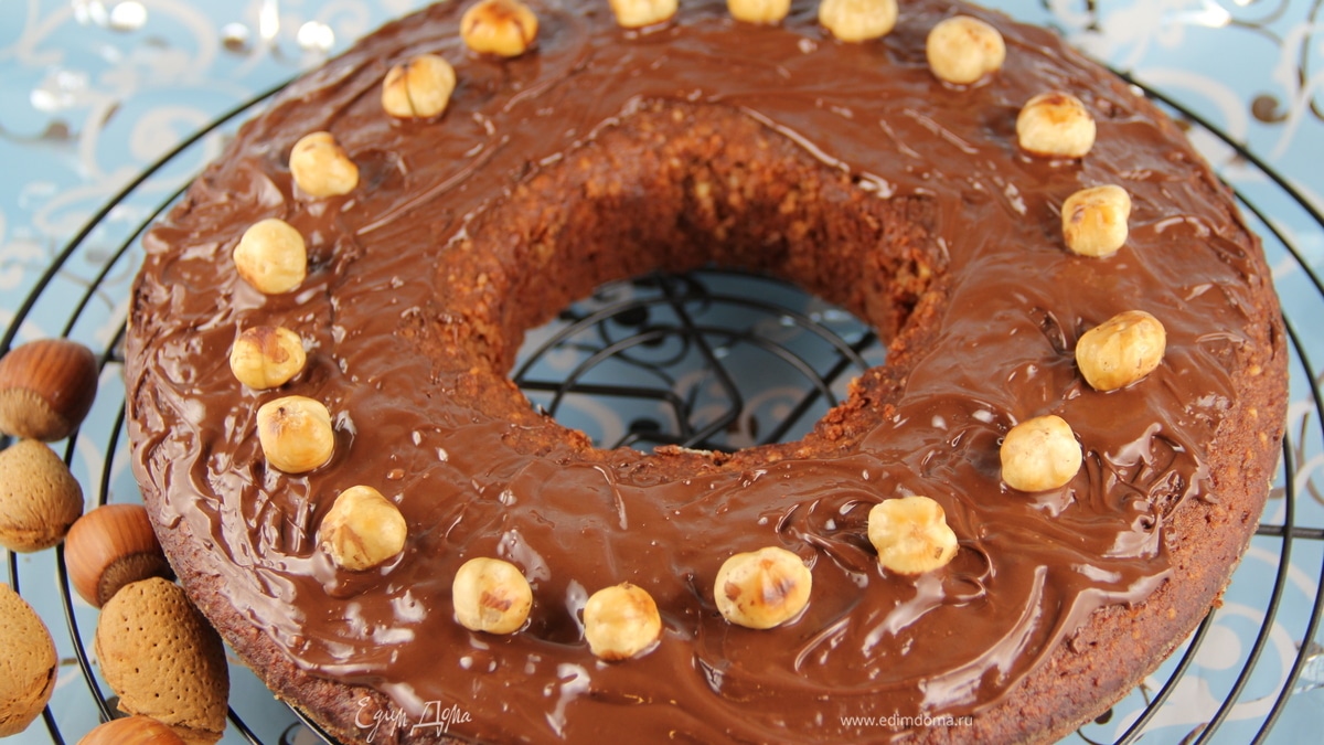 Шоколадное кольцо с фундуком