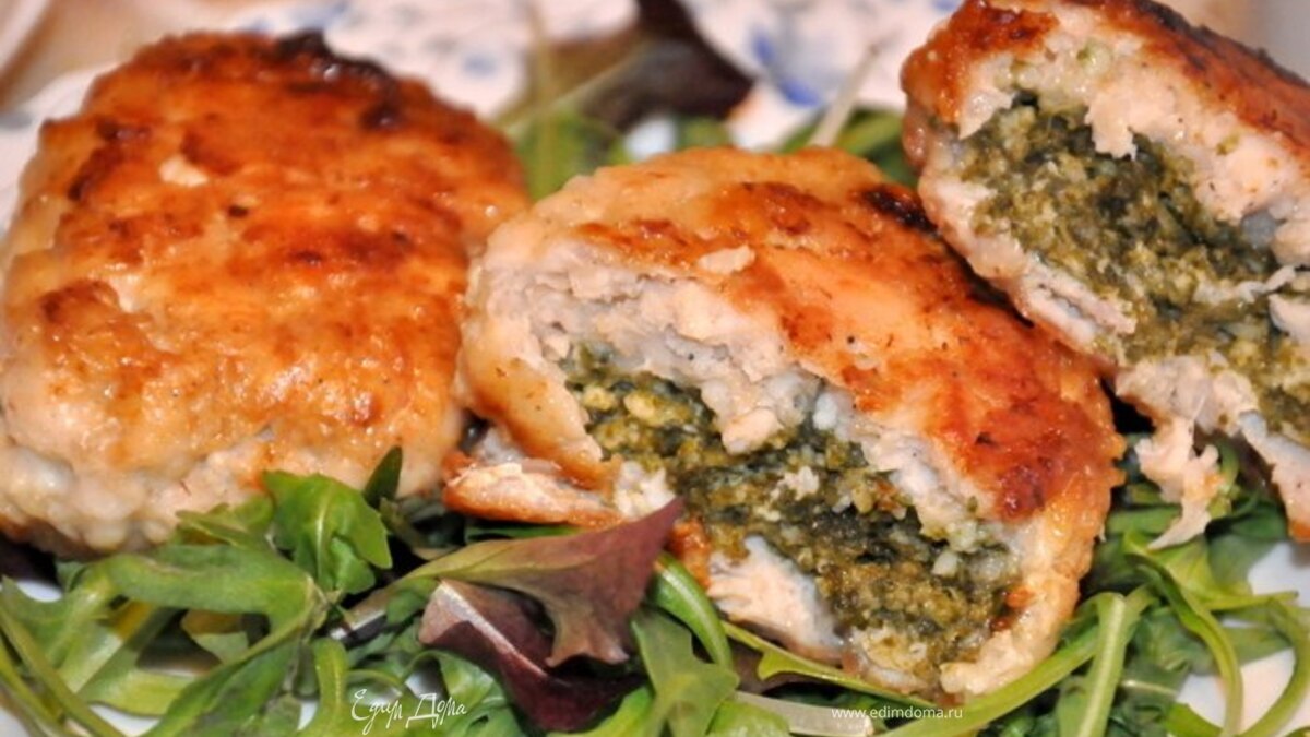 Куриные зразы с творогом и шпинатом