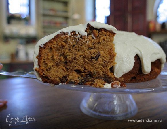 Торт с изюмом и творожным кремом Торт с изюмом и творожным кремом