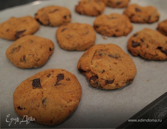 Печенье с шоколадом и черносливом в сиропе Печенье с шоколадом и черносливом в сиропе