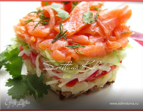 Салат с копченым лососем 