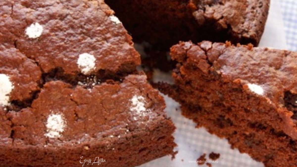 Постный шоколадный пирог с овощами