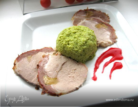 Запеченная свинина с суфле из зеленого горошка «Бабочки прилетели» Запеченная свинина с суфле из зеленого горошка «Бабочки прилетели»