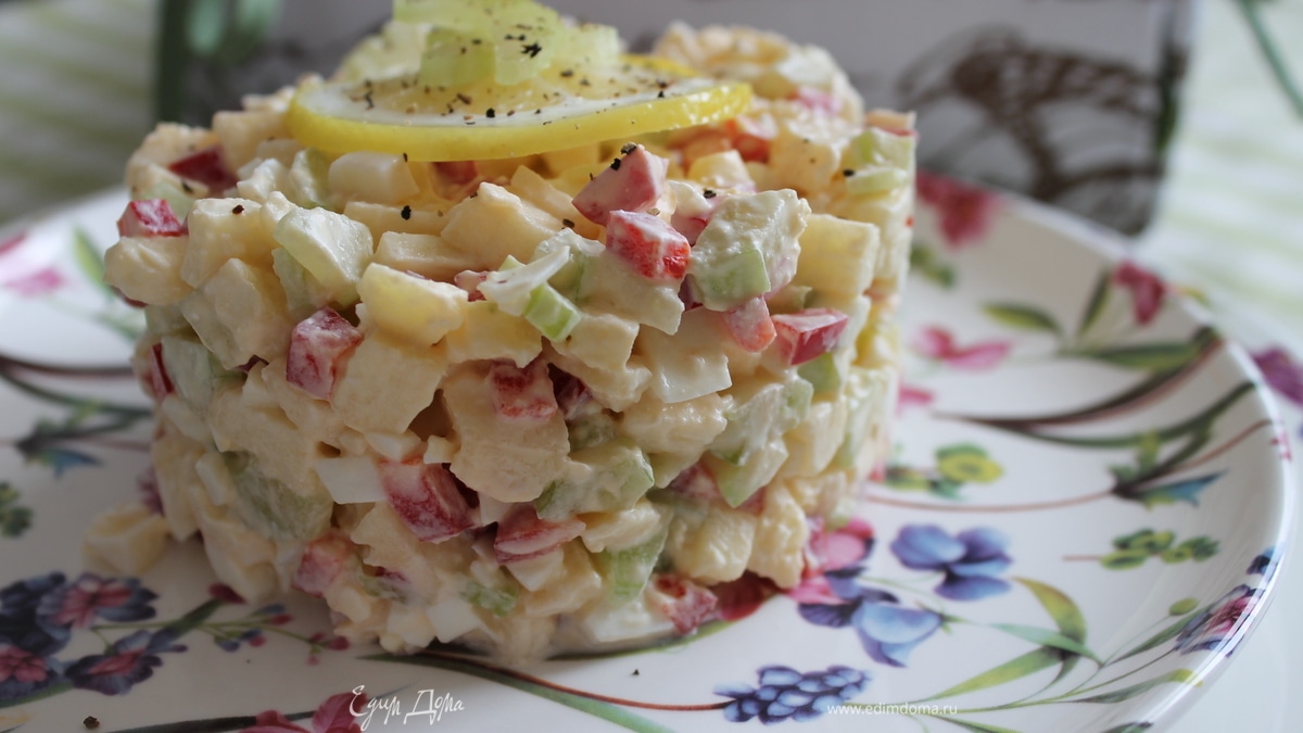 Салат с сельдереем