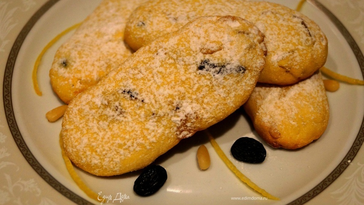 Кукурузное печенье с изюмом, кедровыми орехами и лимонной цедрой (Zaleti)