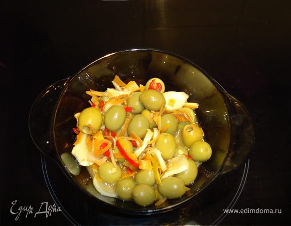 Оливки маринованные (закуска) Оливки маринованные (закуска)