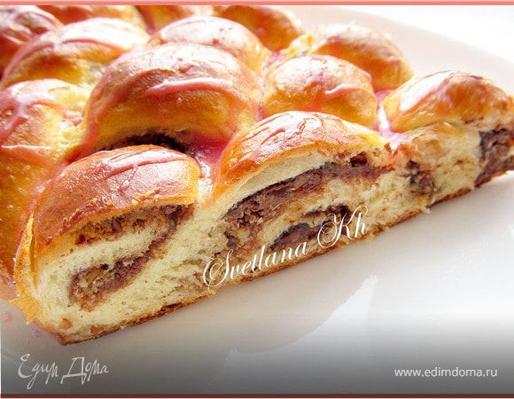 Плетенка из пяти жгутов с орехами и шоколадом Плетенка из пяти жгутов с орехами и шоколадом