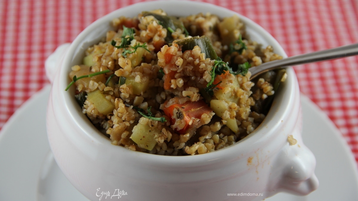 Булгур с баклажанами и кабачками