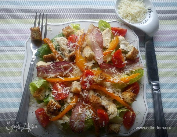 Салат "Цезарь" с индейкой