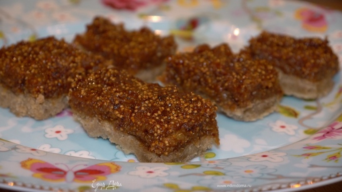 Пирог с инжиром и корицей