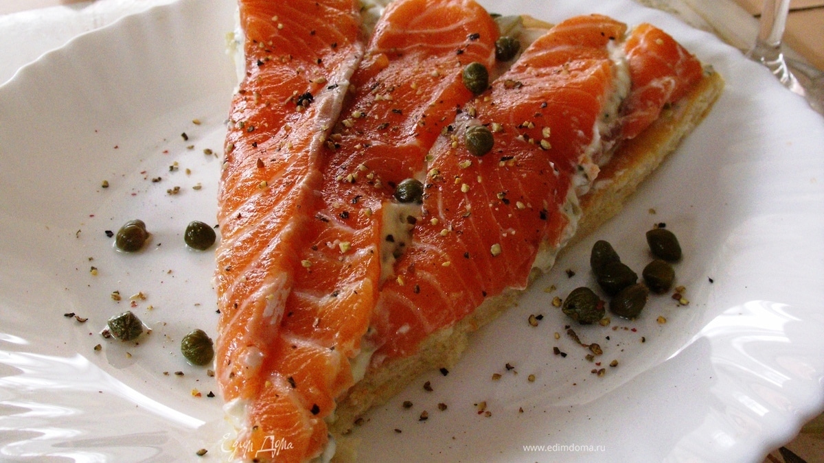 Пицца с "пьяным" лососем