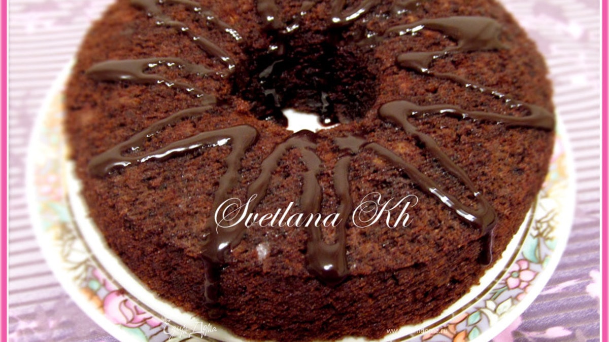 Шоколадный кекс-бисквит с орехами