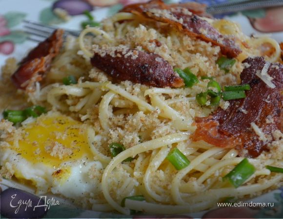 Спагетти с беконом и яйцом Спагетти с беконом и яйцом