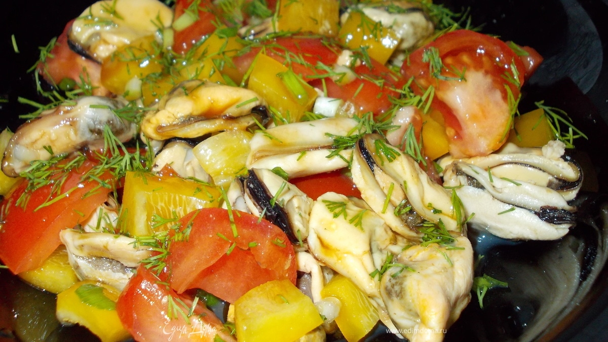 Салат с мидиями