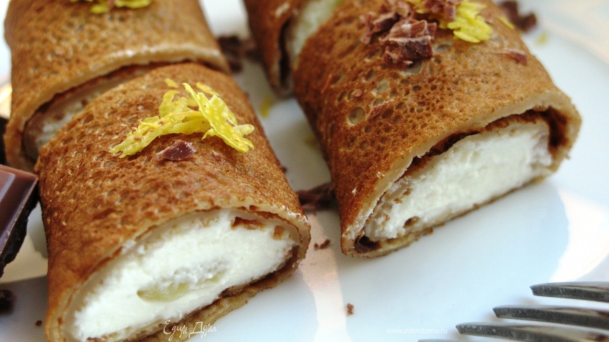 Блинные каннеллони с "пьяной" грушей