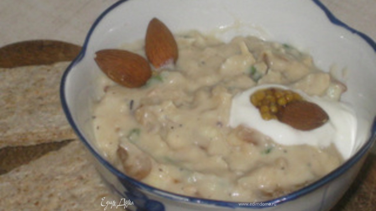 Фасолевый паштет с карамелизированным луком и имбирем