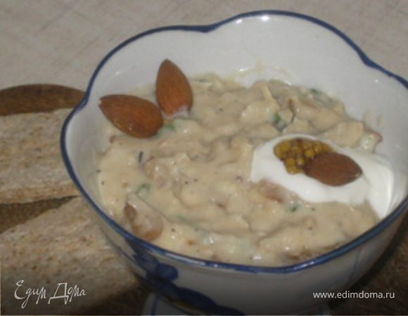 Фасолевый паштет с карамелизированным луком и имбирем Фасолевый паштет с карамелизированным луком и имбирем