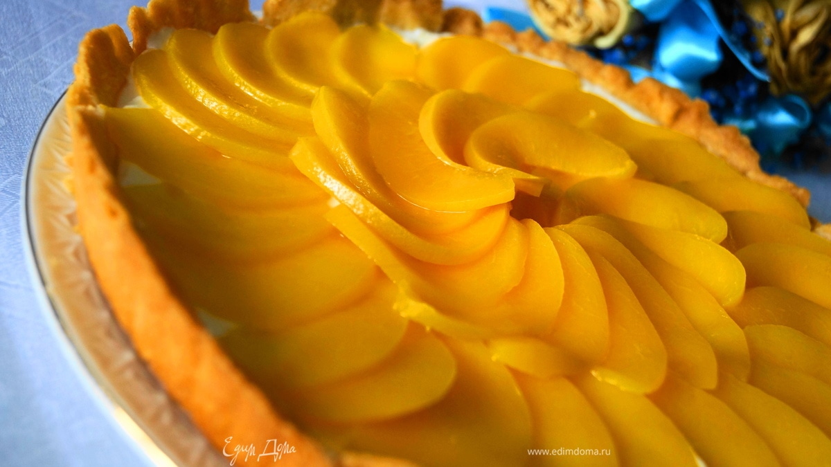 Тарт с маскарпоне и персиками