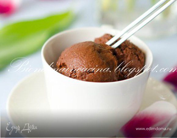 Сорбе из темного шоколада и амаретто Сорбе из темного шоколада и амаретто