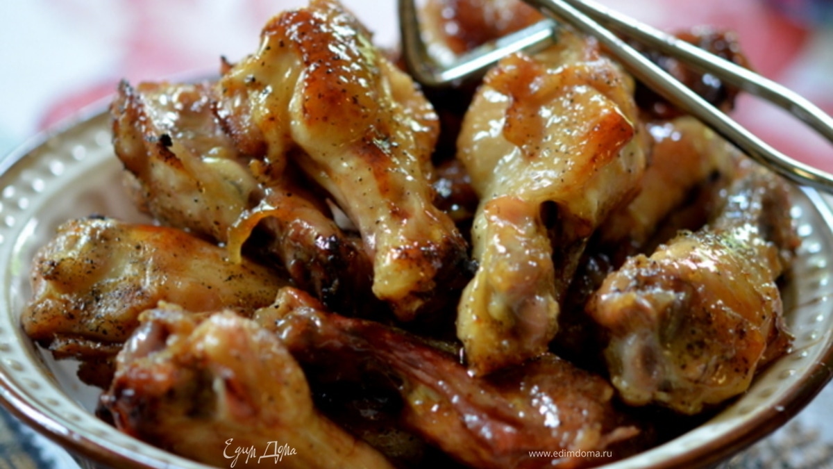 Куриные крылышки с коричневым маслом и медом