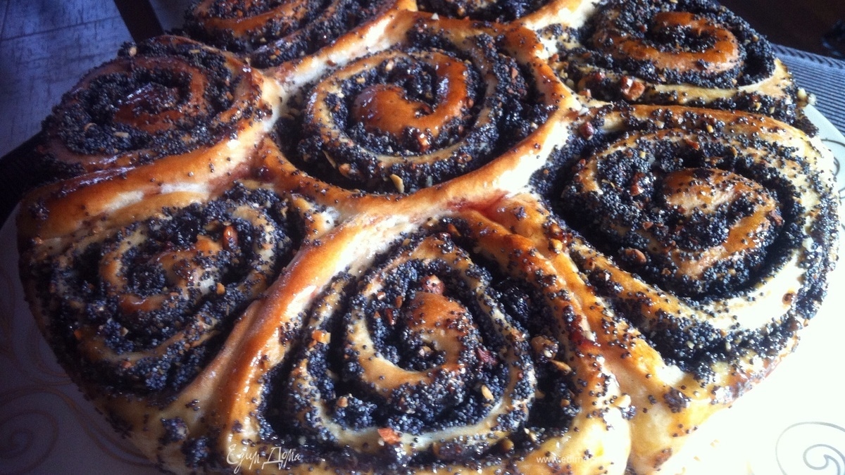 Пирог "Маковые розы"