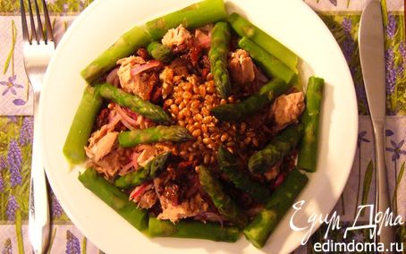 Рецепт Теплый салат со спаржей и тунцом