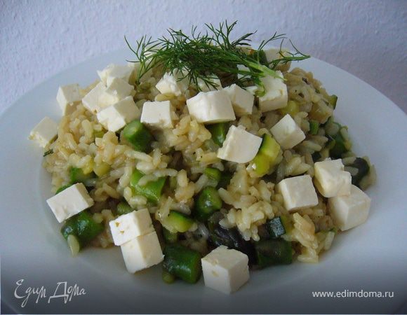 Весеннее ризотто со спаржей, фенхелем, цукини и фетой Весеннее ризотто со спаржей, фенхелем, цукини и фетой