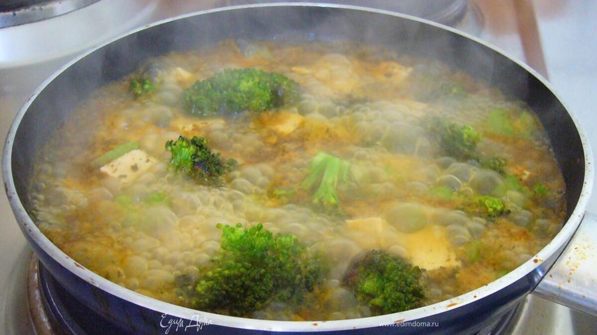 Брокколи, тушенная с тофу