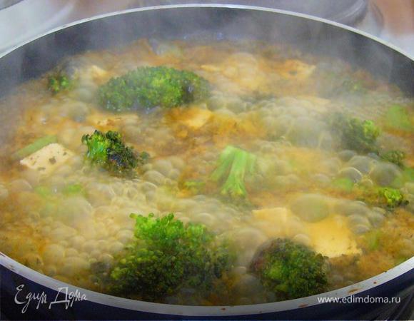 Брокколи, тушенная с тофу