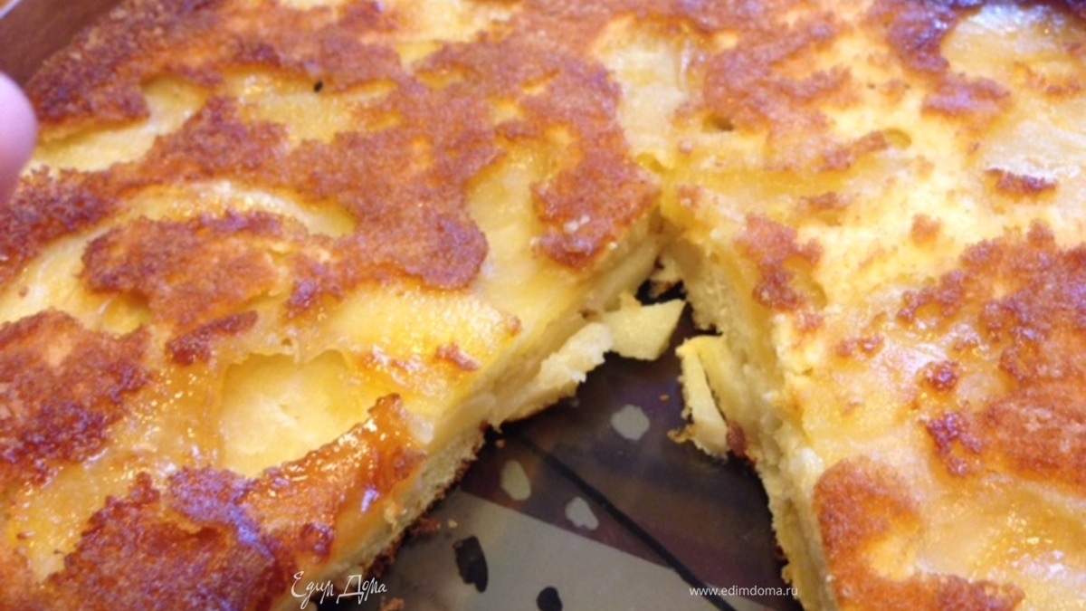 Яблочный пирог с карамельной корочкой