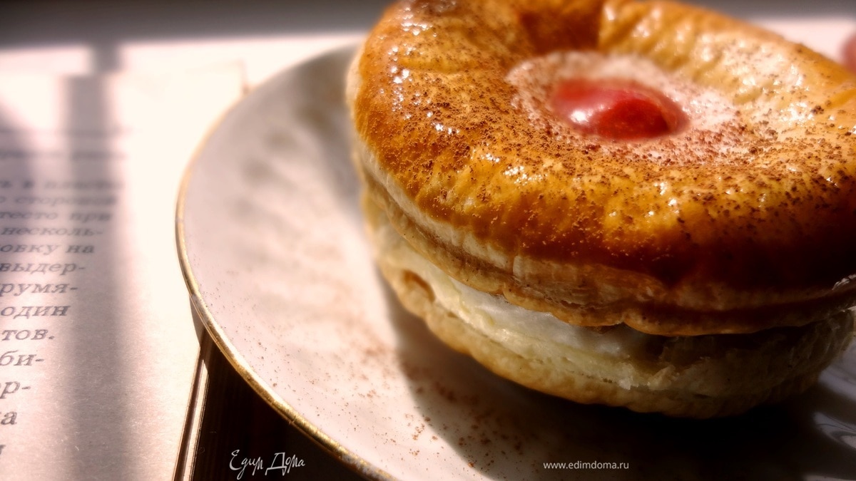 Нежное слоеное пирожное