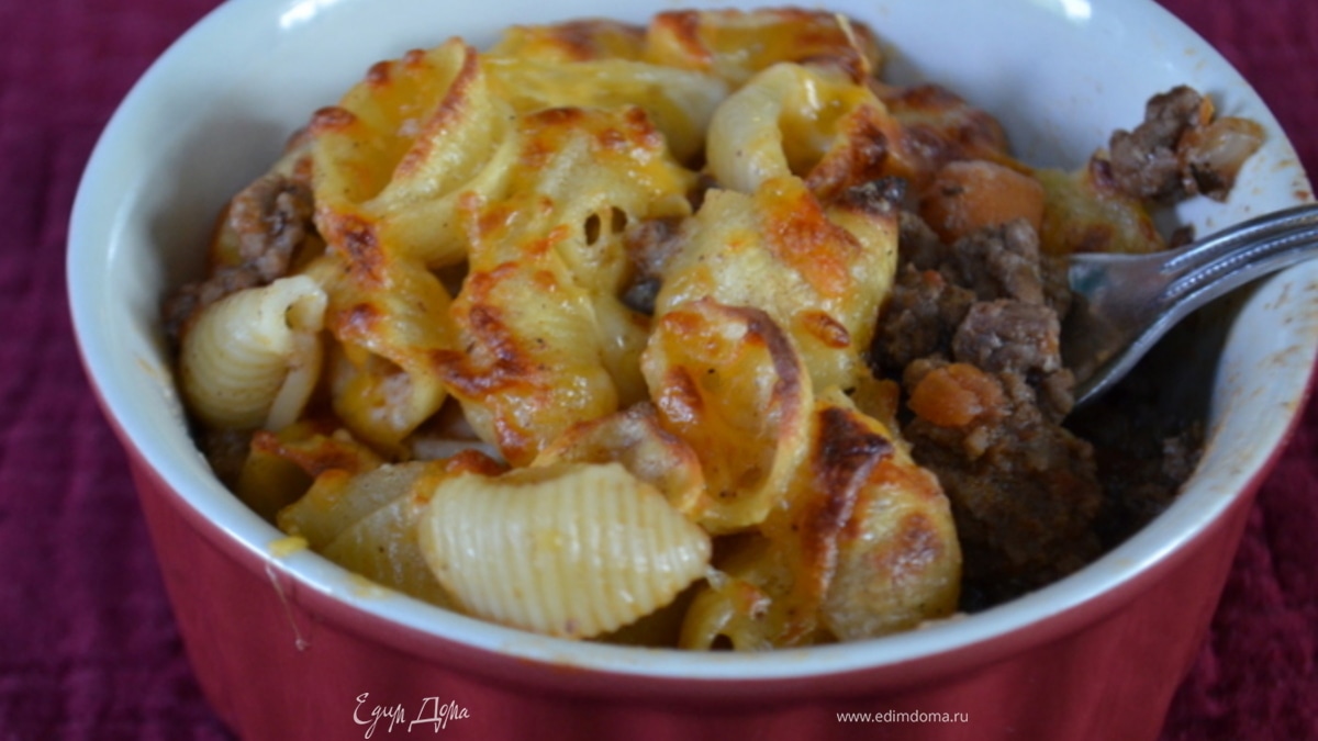 Паста с говяжьим фаршем по-гречески