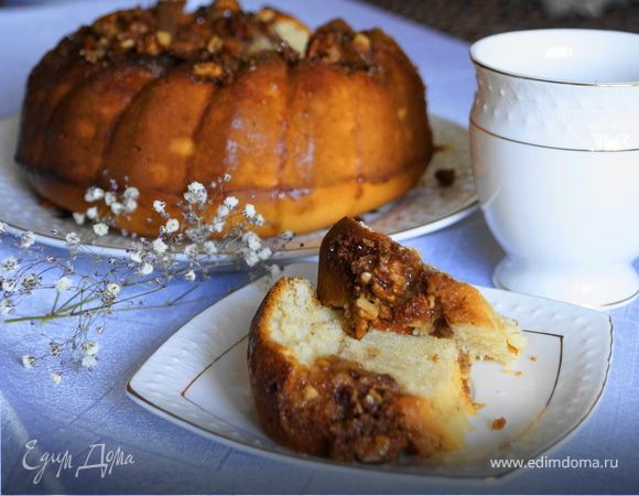 Кекс с имбирем и ореховым топпингом Кекс с имбирем и ореховым топпингом
