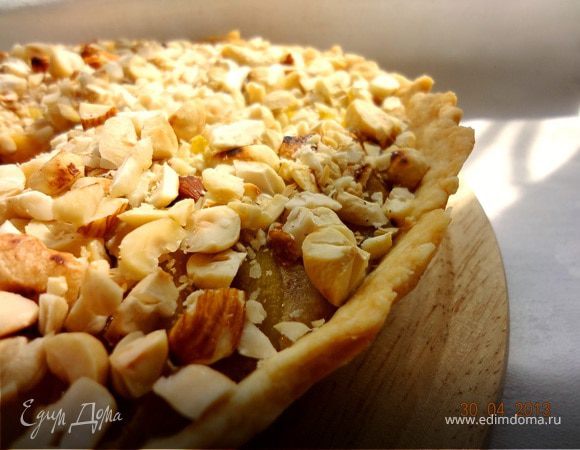 Пирог с миндальным кремом, персиками и орехами Пирог с миндальным кремом, персиками и орехами