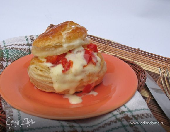 Французская слойка с яйцом пашот Французская слойка с яйцом пашот