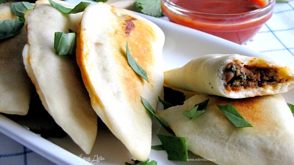 Аджарские лепешки с бараниной