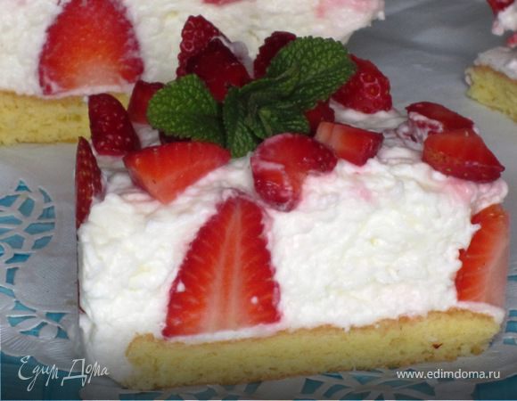 Клубничный торт с йогуртовым муссом  