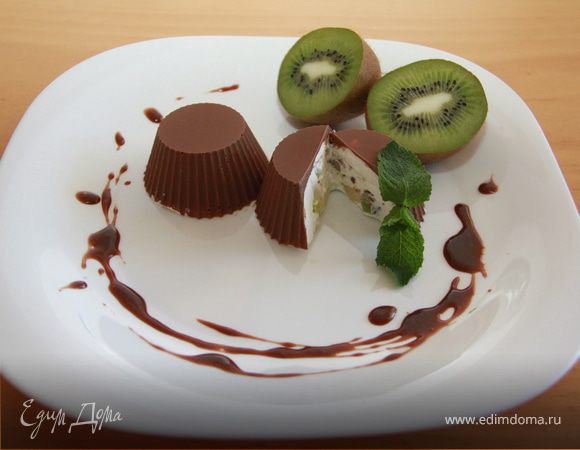 Домашнее эскимо с кусочками киви Домашнее эскимо с кусочками киви