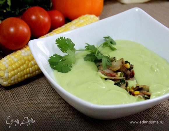 Холодный суп из авокадо с начинкой Холодный суп из авокадо с начинкой