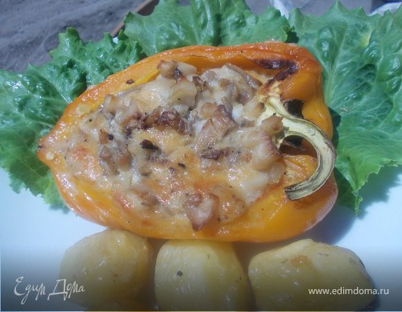 Лодочки из перца, фаршированные сыром и грибами Лодочки из перца, фаршированные сыром и грибами