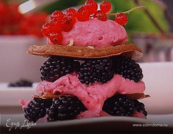 Ежевичное пирожное