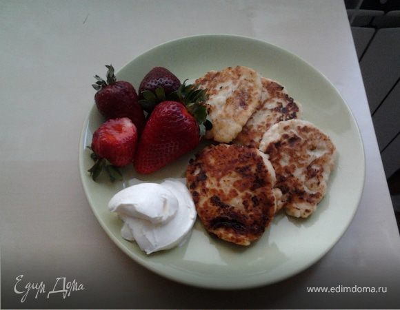 Сырники с яблоком "Нежные" Сырники с яблоком "Нежные"