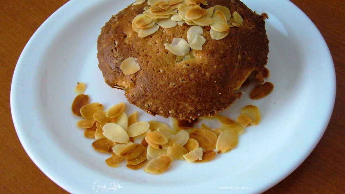 Грушевая шарлотка на раз