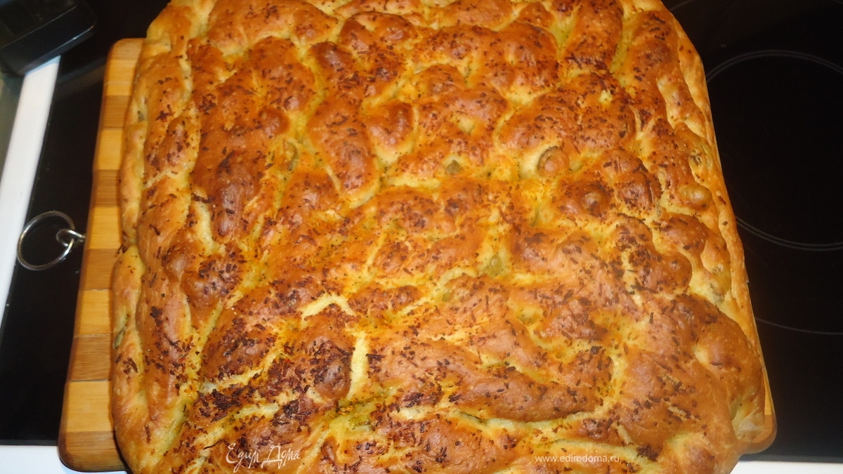 Хлеб с оливками и апельсиновой цедрой