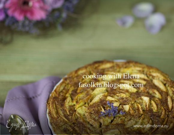 Яблочный пай с миндальным кремом