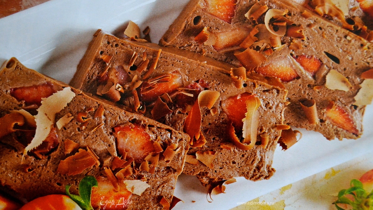 Холодный десерт "клубника в шоколаде" ("вкус лета")