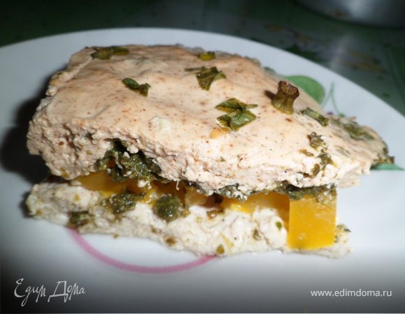 Пирог без муки с курицей, шпинатом и болгарским перцем